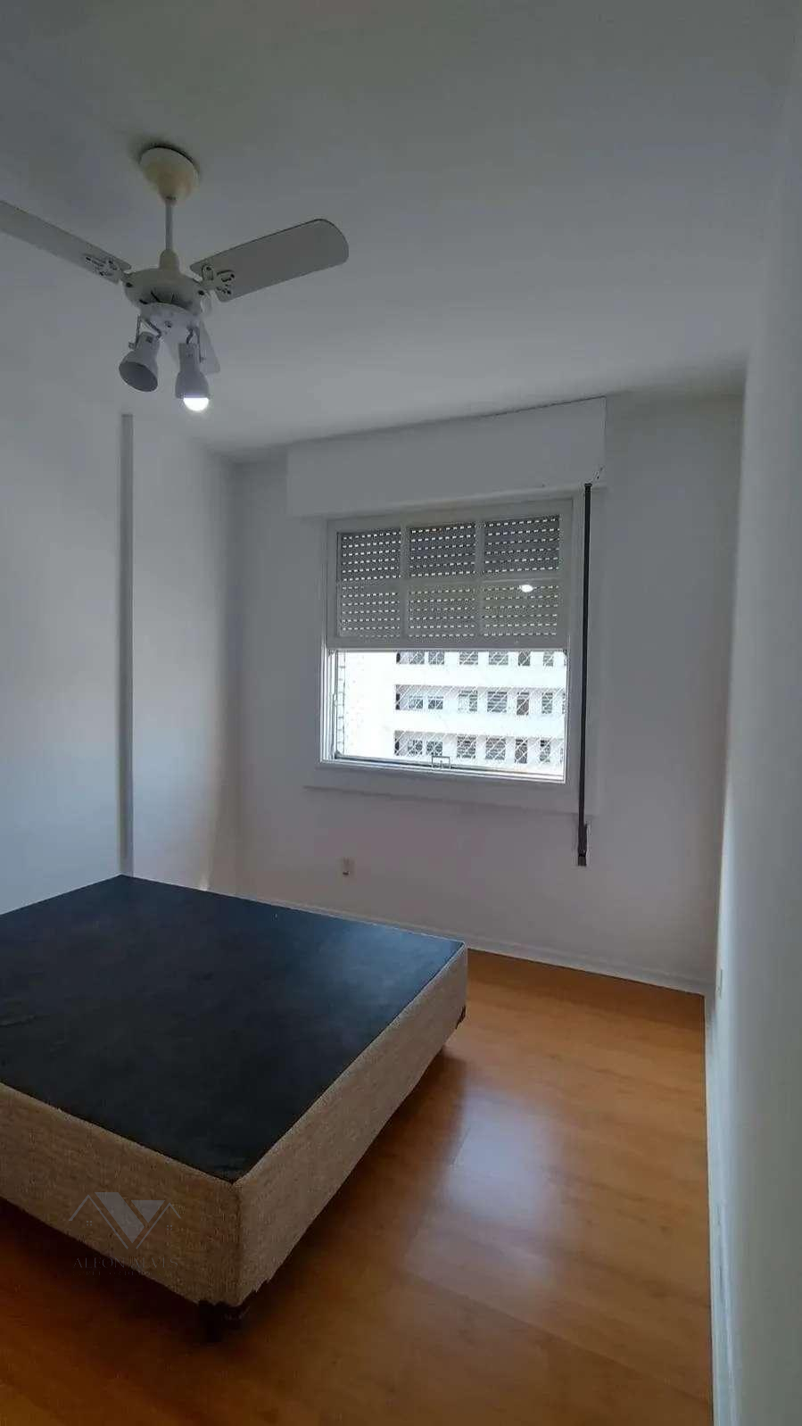  - Apartamento à venda em São Vicente, com 3 quartos